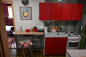 Private kitchen - Sarajevo CityCenter/Wi-Fi/Balcony/Free Parking/Self Check-in (Sarajevo)