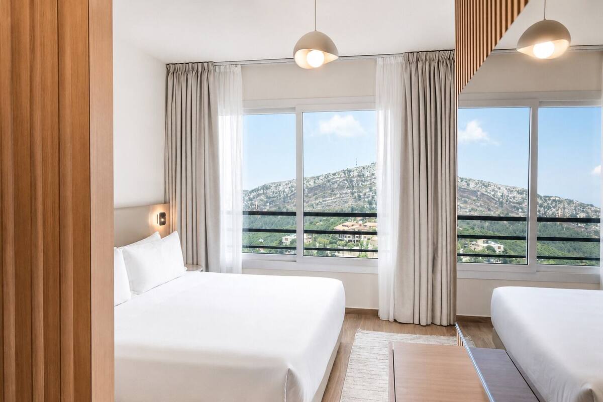 Suite Keluarga, pemandangan gunung