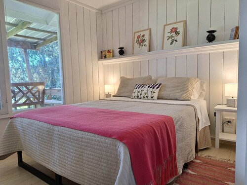 White Cabin Lake Pool Hot Tub