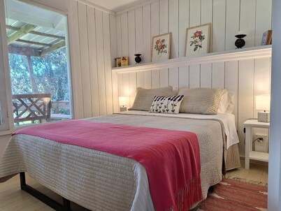 White Cabin Lake Pool Hot Tub