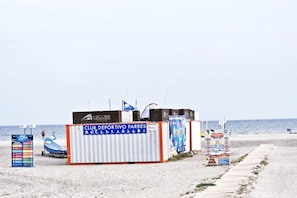 Beach nearby, beach towels