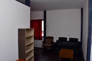 Living area - Noah Villa  (Kodaikanal)