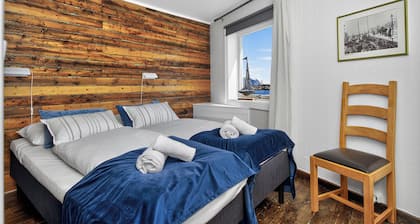 Astra Whale - Waterfront Boutique Hostel in Lofoten