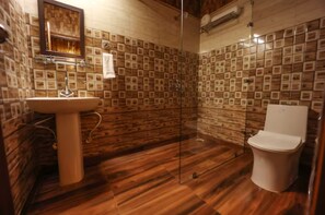 Shower, free toiletries, towels, soap - Hansdi Resort Dhanaulti Stotrak Hotels  (Mussoorie)