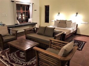Deluxe Double Room, Balcony, Pool View | Interior - Mandaram villas (Mararikulam)
