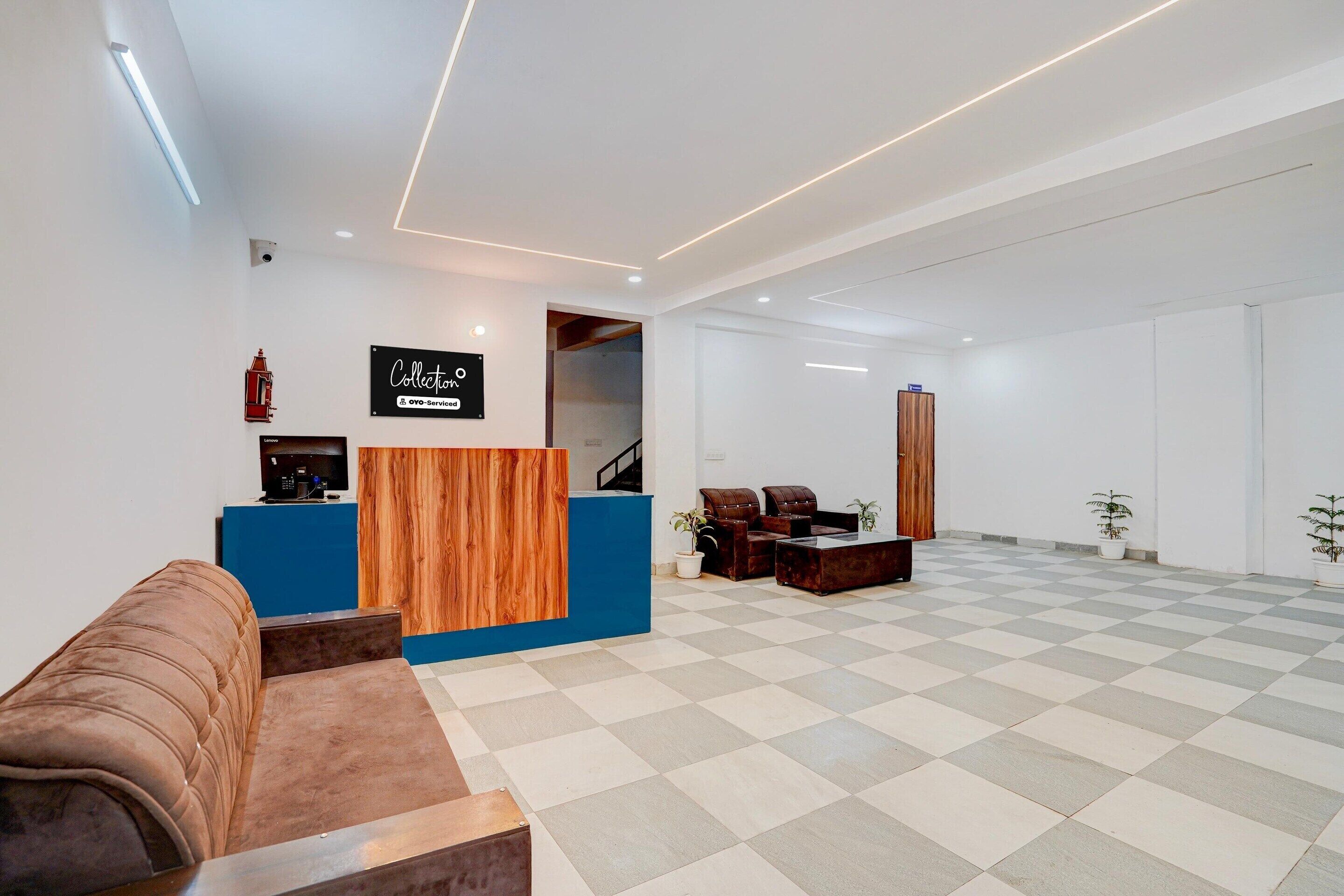 House | Reception