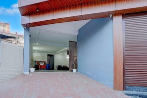 House | Reception - Classic Hotel Sky (Gurugram)