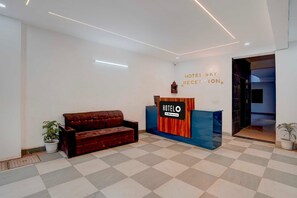 House | Reception - Classic Hotel Sky (Gurugram)
