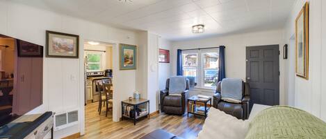 House (2 Bedrooms) | Interior