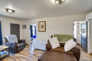 Casa (2 Bedrooms) | Interior