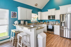 House (4 Bedrooms) | Interior