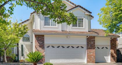 Near Travis AFB & Napa Valley! Family Home w/ Yard