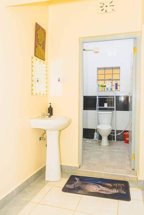 Bathroom - Grace Homestays (Nanyuki)
