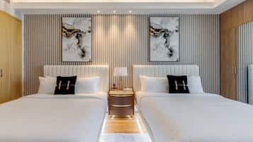 Deluxe-Apartment, 1 Schlafzimmer, Balkon, Stadtblick | Schreibtisch, Bügeleisen/Bügelbrett, kostenloses WLAN