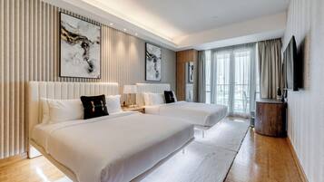 Deluxe Apartment, 1 Bedroom, Balcony, City View | Desk, iron/ironing board, free WiFi