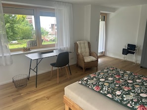 4 dormitorios, escritorio, tabla de planchar con plancha y wifi