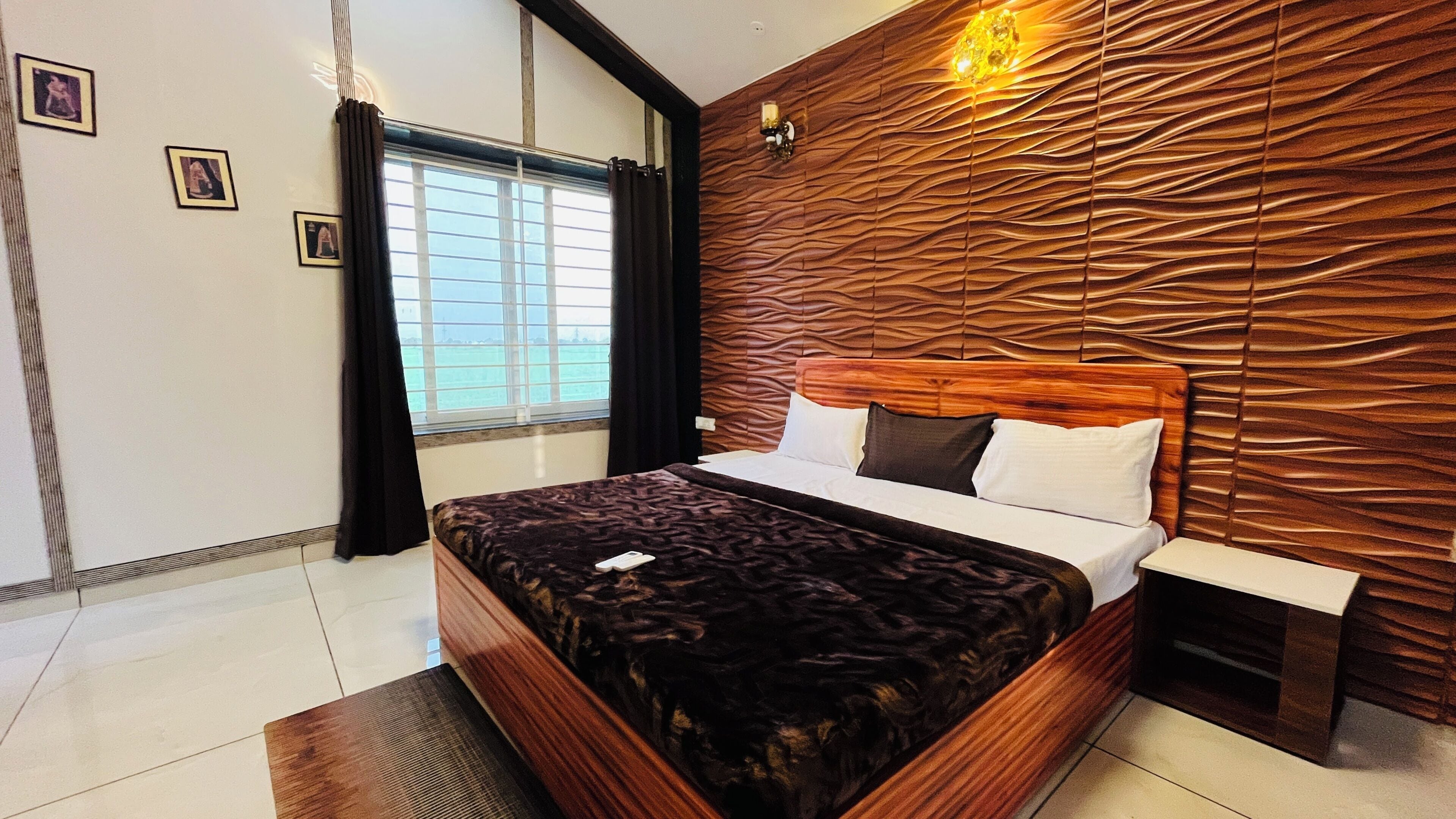 Villa | Free WiFi, bed sheets