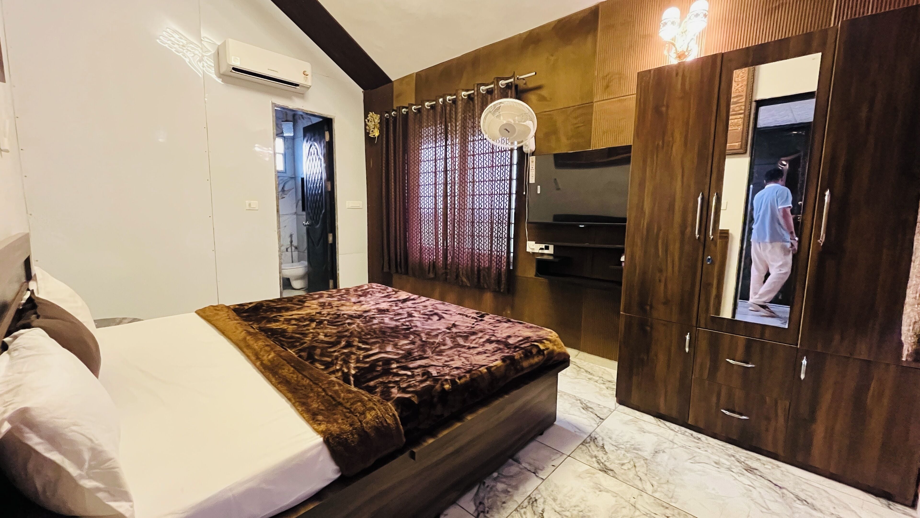 Villa | Free WiFi, bed sheets
