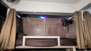 Premium Room | Free WiFi - Suvidha Dormitory Hotel (Bhuj)