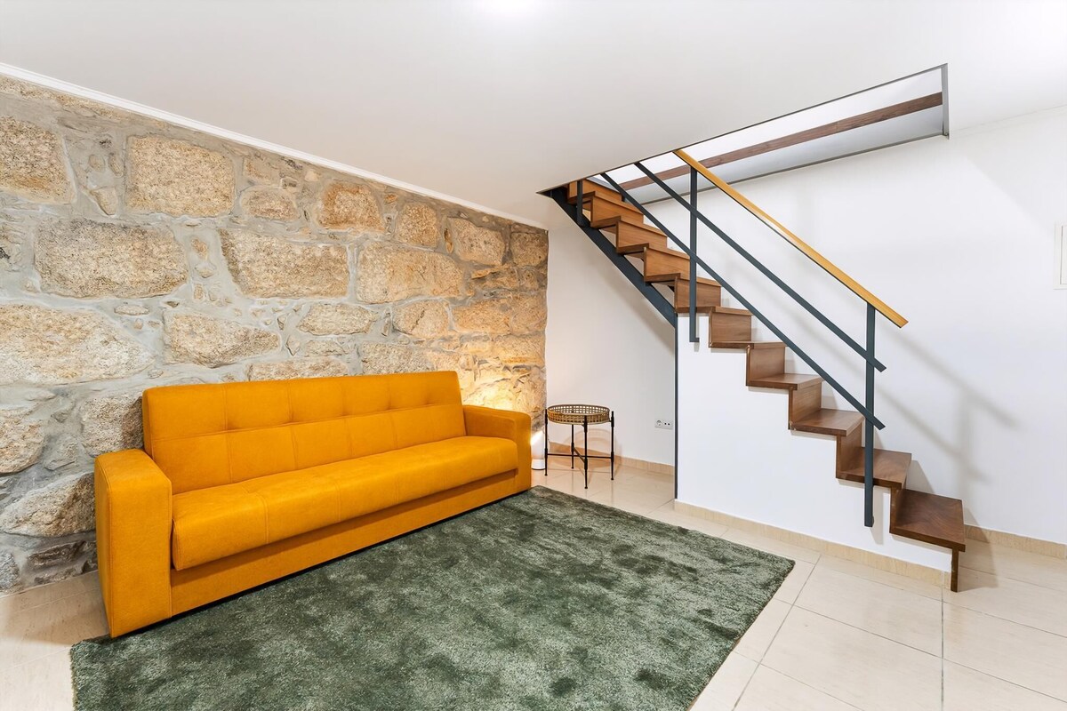 Studio (Studio Apartment) | Iron/ironing board, WiFi (free), bed sheets