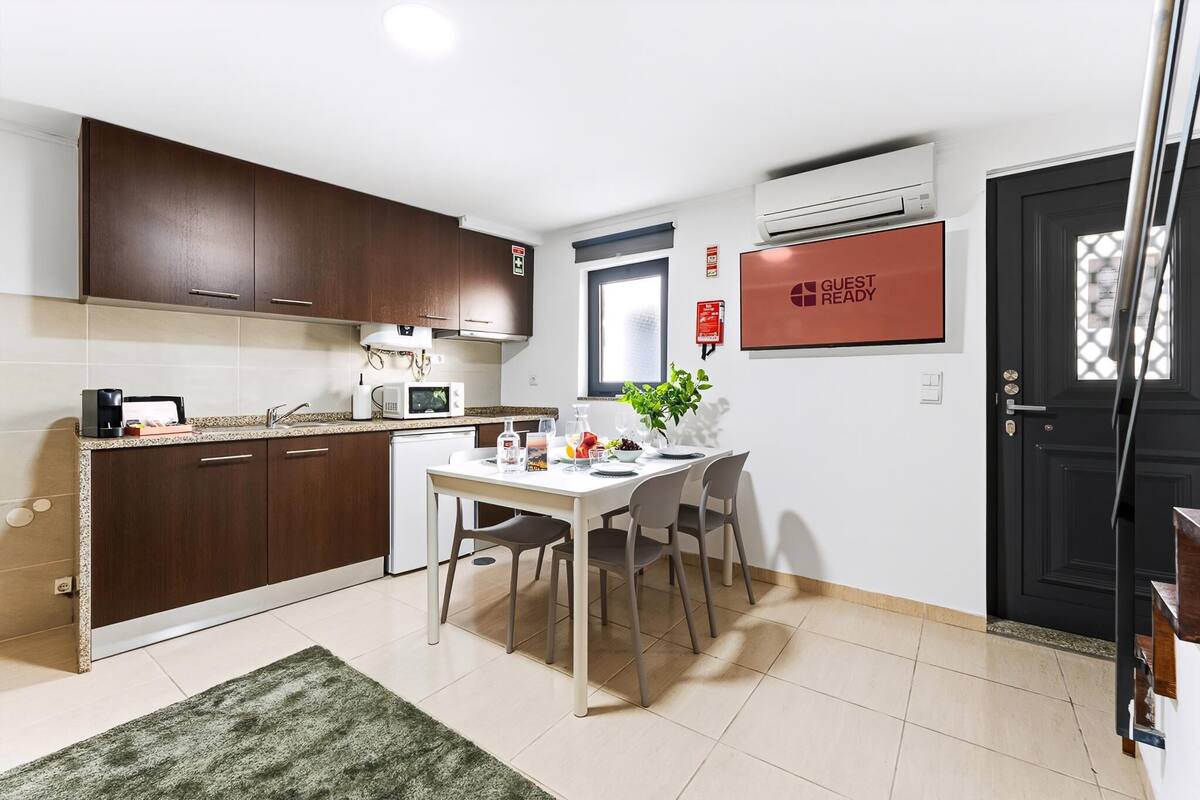 Desk, laptop workspace, iron/ironing board, WiFi (free)