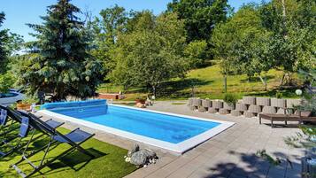 Casa familiar, 2 habitaciones, balcón (Holiday Home With Pool And Wellness) | Alberca | Alberca al aire libre por temporada