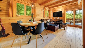 Nhà dành cho gia đình, 2 phòng ngủ, ban công (Holiday Home With Pool And Wellness) | Nội thất