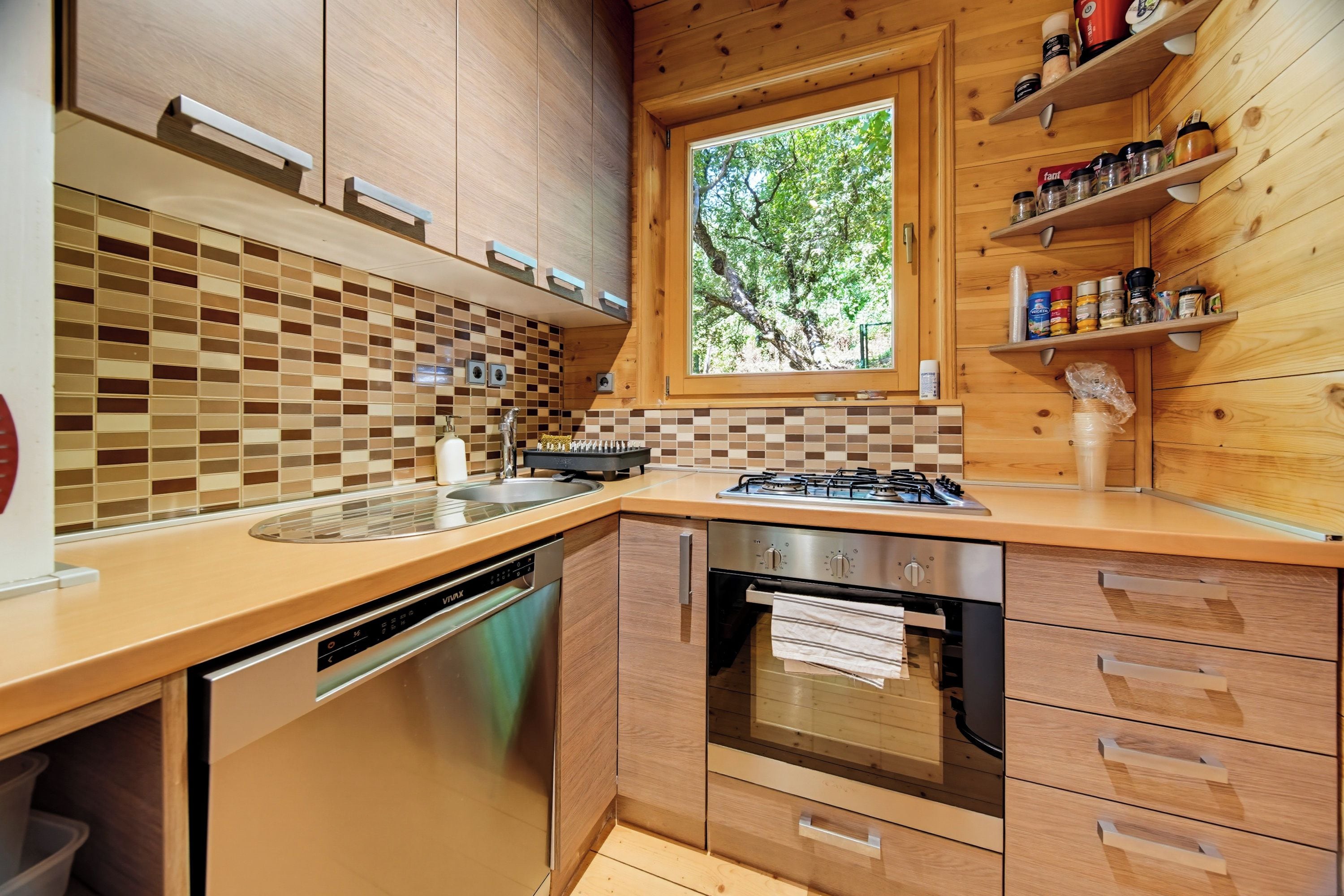 Family House, 2 Bedrooms, Balcony (Holiday Home With Pool And Wellness) | Private kitchen