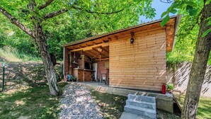 Nhà dành cho gia đình, 2 phòng ngủ, ban công (Holiday Home With Pool And Wellness) | Khuôn viên nơi lưu trú