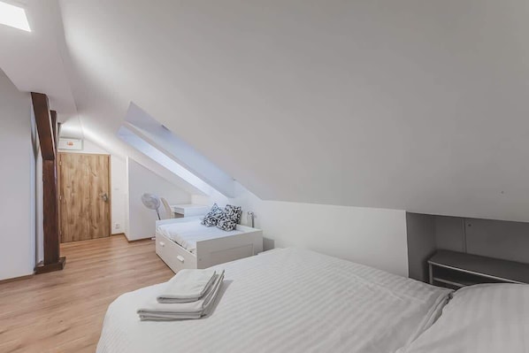 1 bedroom, iron/ironing board, WiFi, bed sheets