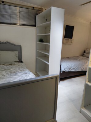 Room - Charming 4-bedroom cottage in beautiful Baarle-Nassau with AC & Pipo wagen (Baarle-Nassau)