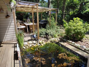 Outdoor dining - Charming 4-bedroom cottage in beautiful Baarle-Nassau with AC & Pipo wagen (Baarle-Nassau)