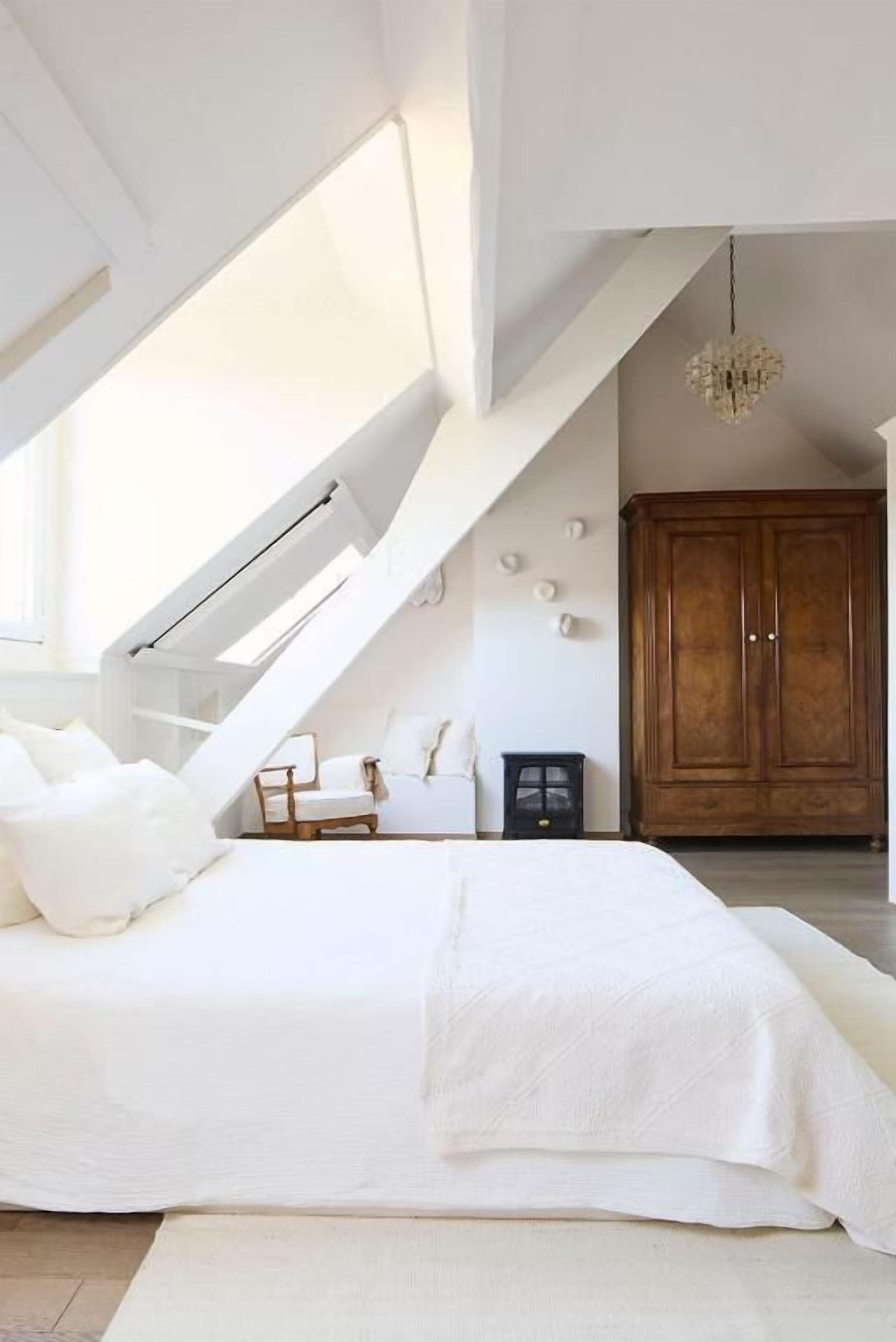 Luxe studio suite, uitzicht op tuin | Een strijkplank/strijkijzer, gratis wifi