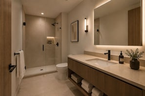 Classic Apartment | Bathroom - Bluegate Central Suites (Toronto)