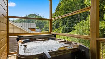 Bain à remous extérieur