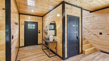 Cabin, 3 Bedrooms | Interior