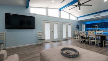 House, 5 Bedrooms | Interior