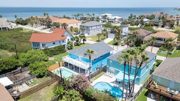 House, 5 Bedrooms | Exterior