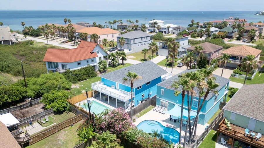 New 5br Remodel, Heated Pool, Gameroom, Up To 20 4 Bedroom Home