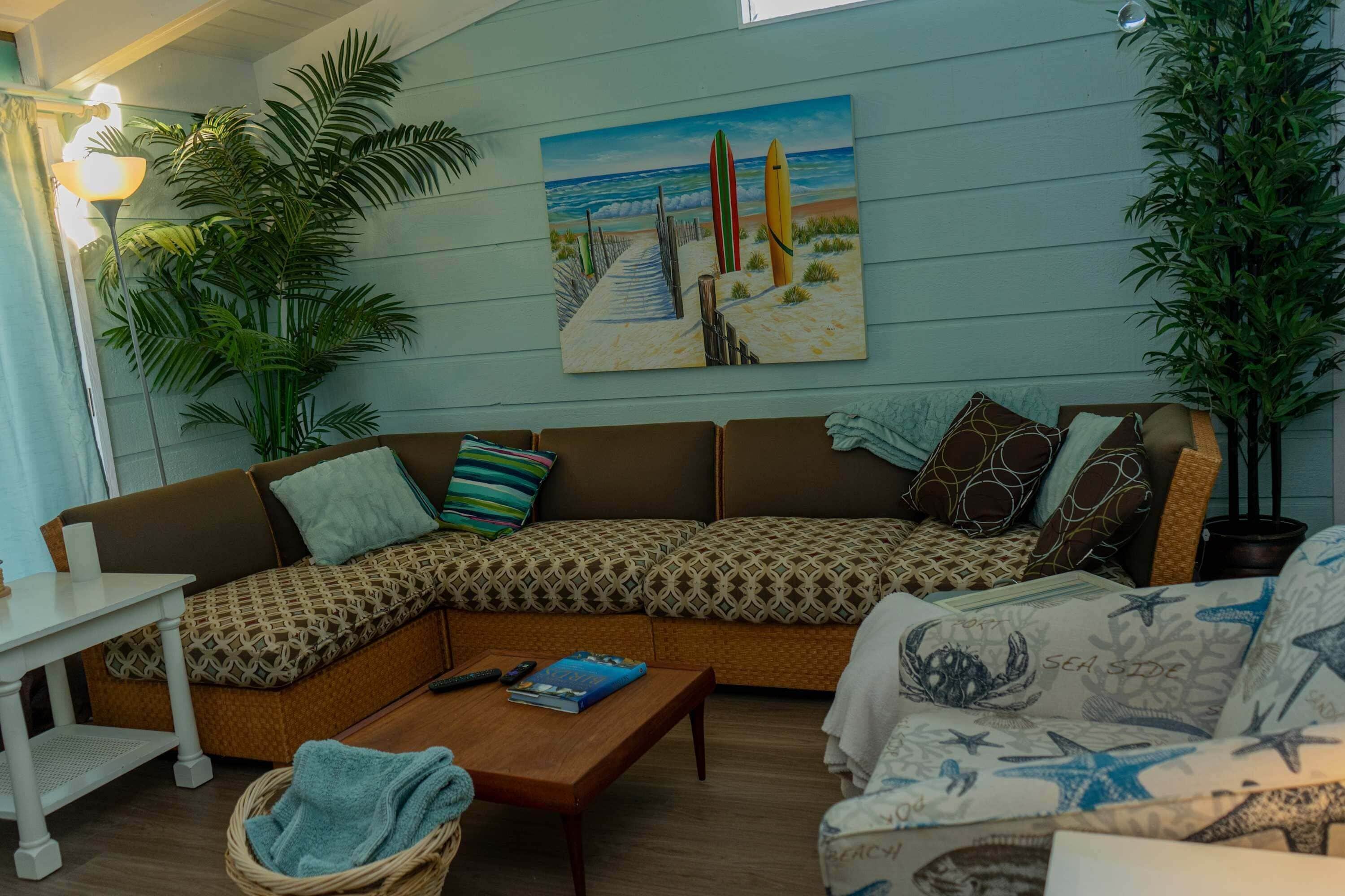 House, 5 Bedrooms | Living area