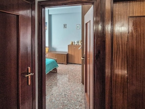 Appartamento, balcone, vista città