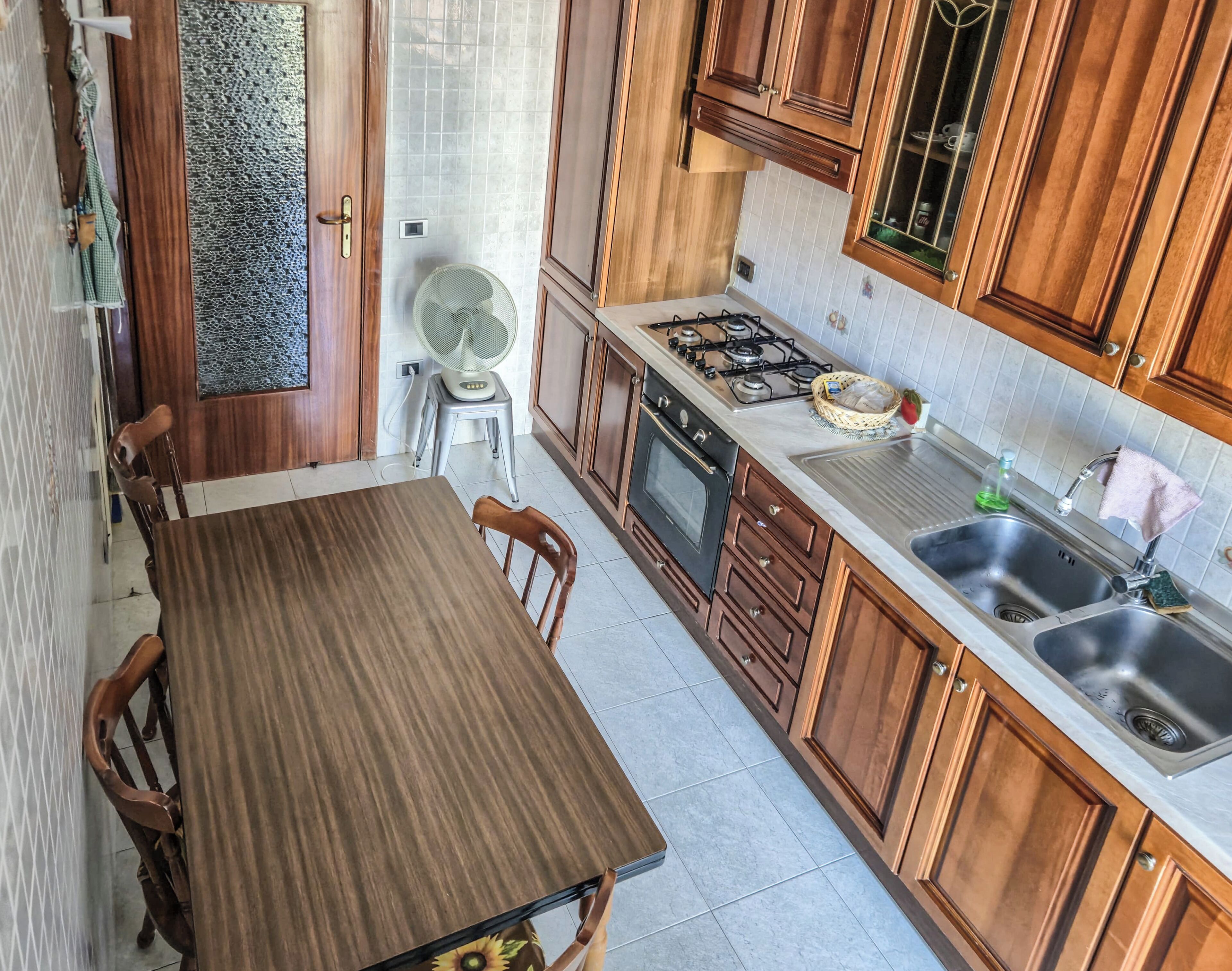 Appartamento, balcone, vista città | Cucina privata