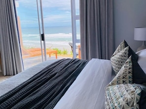 In-room safe, blackout curtains, iron/ironing board, free WiFi - Mes Amis Beach Guesthouse (Wilderness)