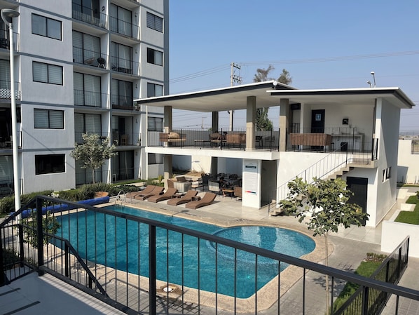 Outdoor pool, a heated pool