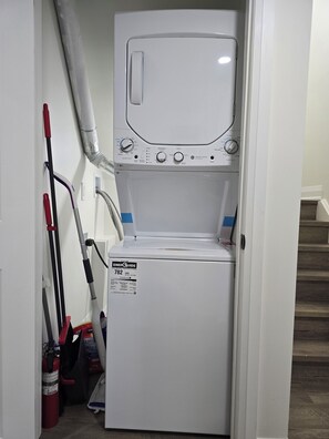 Interior - Brand New Basement Suite in Milton, with Office. (Milton)