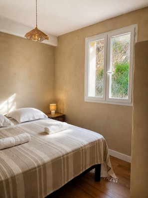 4 bedrooms, iron/ironing board, Internet, bed sheets - Malva Property, L'Alimea Apartment (Alata)
