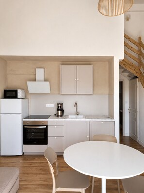 Private kitchen - Malva Property, L'Alimea Apartment (Alata)