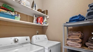 Unclassified image, 5 of 5, button - 5 star Super Host, 3-bedroom, one story,  Hottub Grapevine, Lake Access (Grapevine)