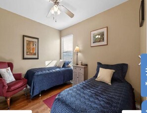 Iron/ironing board, WiFi, bed sheets - 5 star Super Host, 3-bedroom, one story,  Hottub Grapevine, Lake Access (Grapevine)