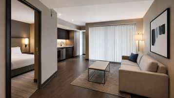 Economy Apartment | Living area